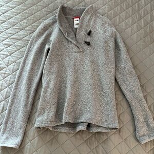 North face pullover